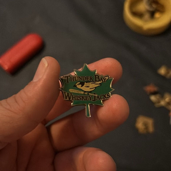 Thunder Bay whiskey, jacks hat,pin - Picture 2 of 3